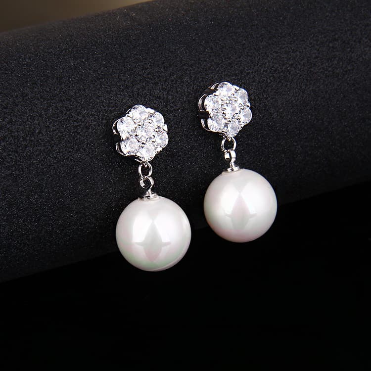 Round pearl long earrings - Image 2