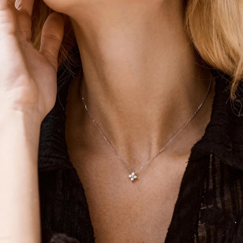 Crystal Flower Pendant Necklace  - Image 4